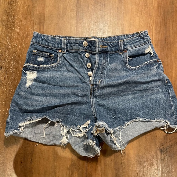Ripped high rise denim shorts - Picture 2 of 7